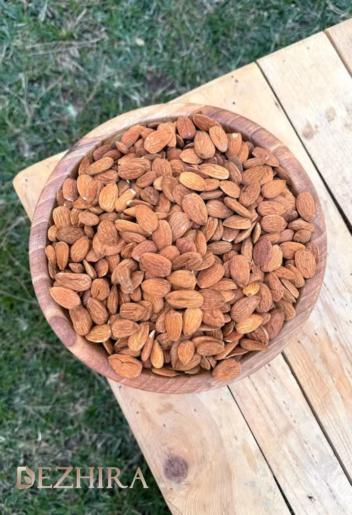 مغز بادام خام درجه یک