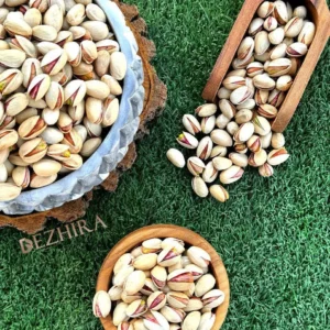 پسته احمد آقایی (خام)